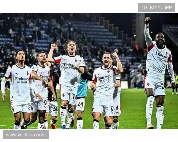 AC米兰1-0卡利亚里，莱万制胜球助球队紧追榜首